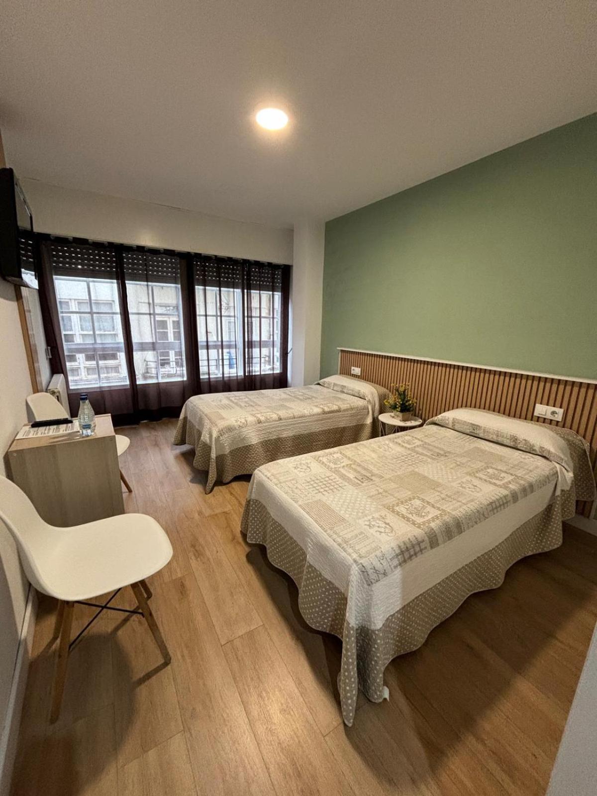 Hostal La Frontera Феррол Экстерьер фото