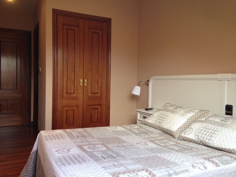 Hostal La Frontera Феррол Экстерьер фото
